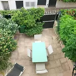 Charming Townhouse With Garden In The City Of Love