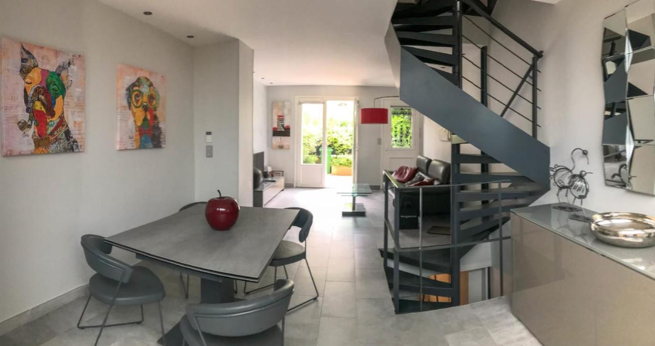 Charming Townhouse With Garden In The Of Casa vacanze Parigi