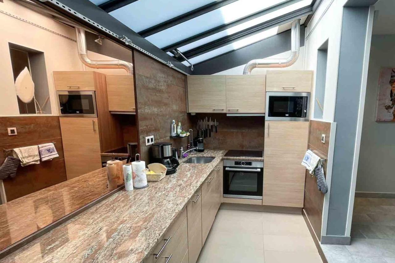 Charming Townhouse With Garden In The Of Casa vacanze Parigi