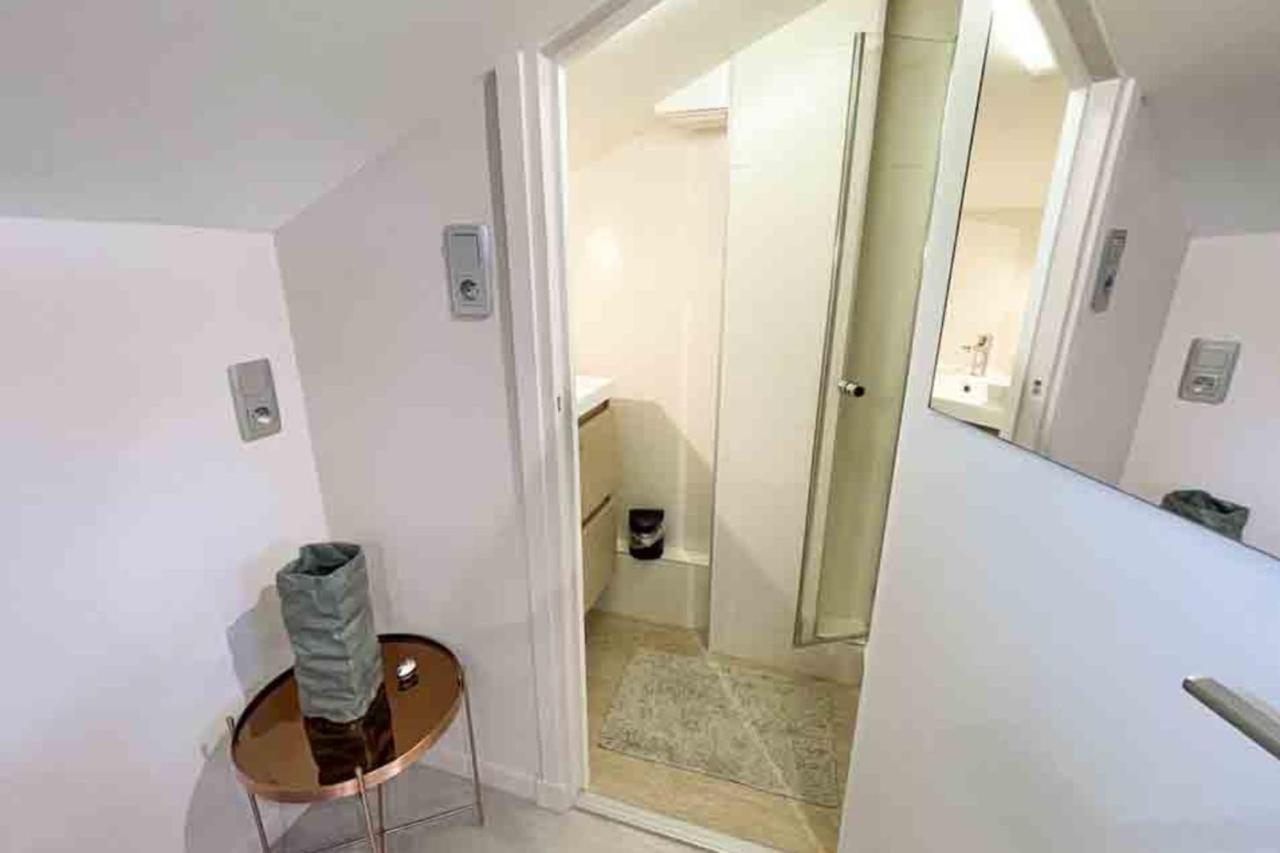 Charming Townhouse With Garden In The Of Casa vacanze Parigi